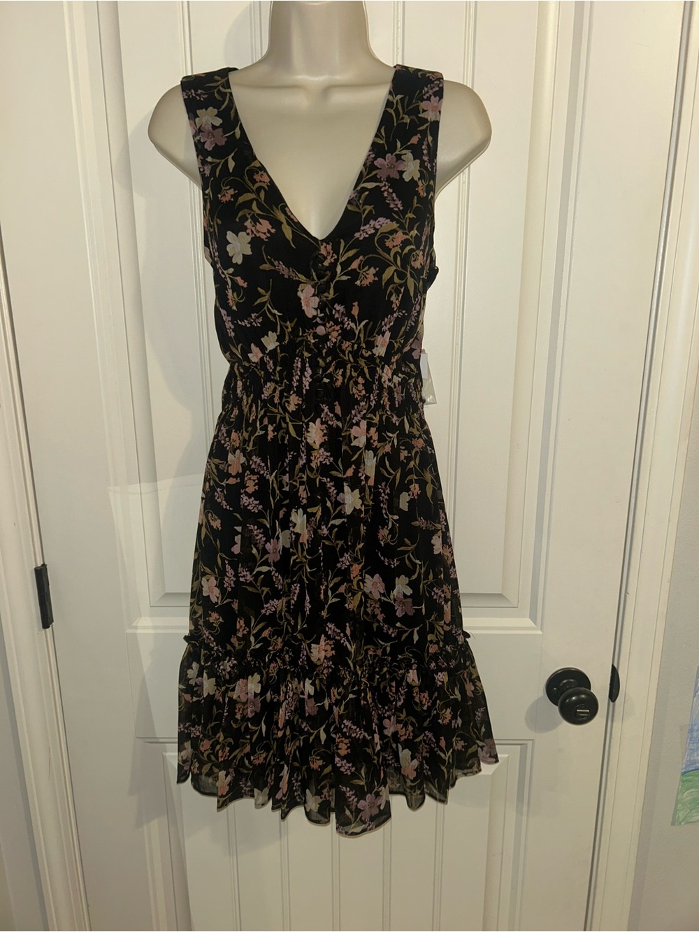 NWT Taylor Black Floral V-Neck Fall In Love Tiered Midi Dress Sz 10